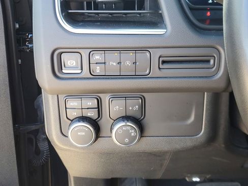 Used 2024 Chevrolet Tahoe LT AWD/4WD image 20