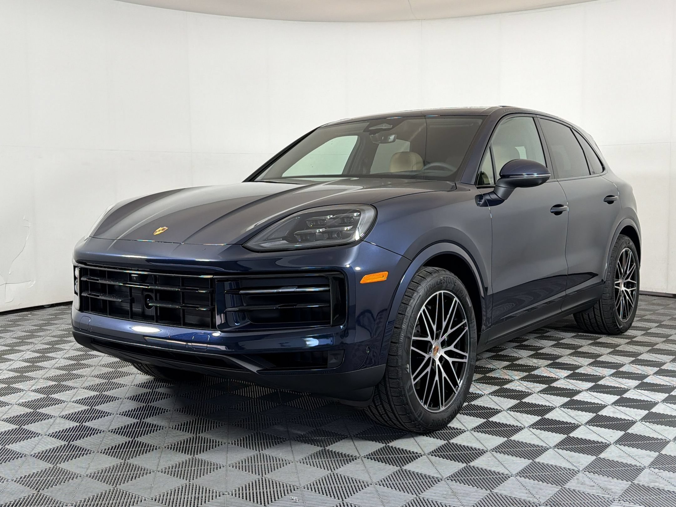 Used 2026 Porsche Cayenne AWD/4WD image 1