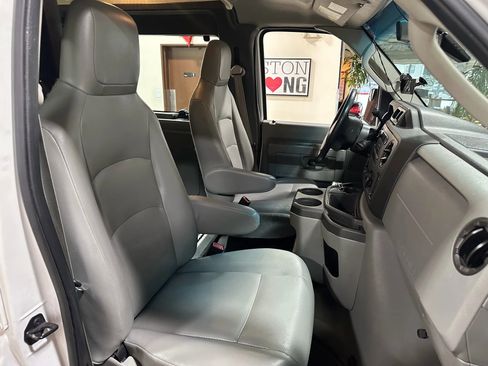 Used 2013 Ford E-150 and Econoline 150 w/ PWR Group image 39