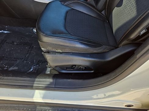 Used 2018 Jeep Compass Latitude image 40