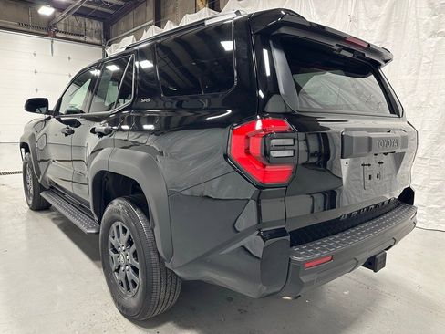 Used 2025 Toyota 4Runner SR5 image 5