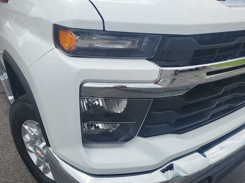 Used 2025 Chevrolet Silverado 2500 LT AWD/4WD image 8