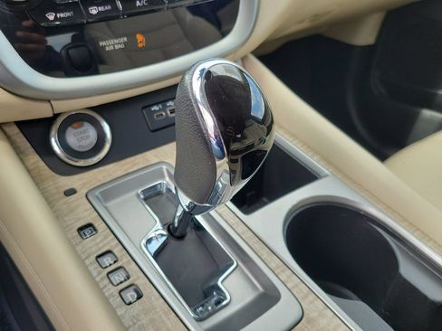 Certified 2022 Nissan Murano SL w/ SL Moonroof Package FWD image 32