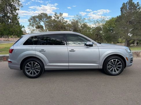 Used 2017 Audi Q7 3.0T Premium Plus w/ Premium Plus Package AWD/4WD image 6