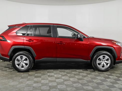 Used 2022 Toyota RAV4 LE AWD/4WD image 13