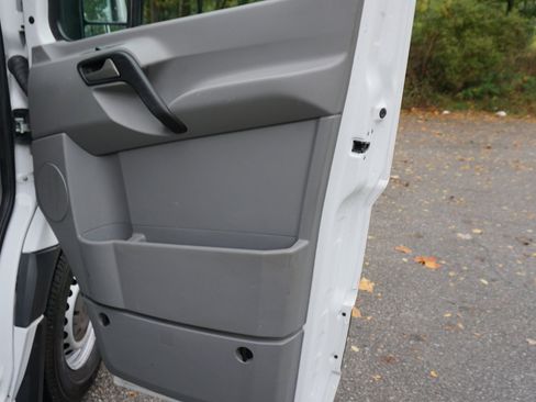 Used 2017 Mercedes-Benz Sprinter 2500 image 20