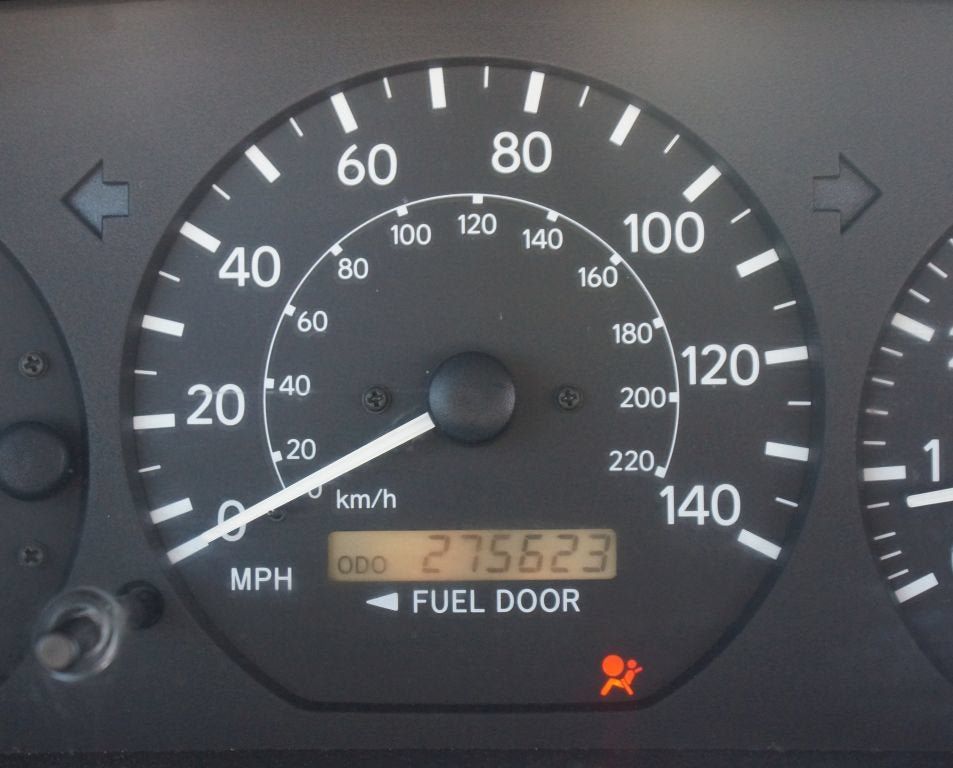 Used 2001 Toyota Camry CE w/ Value Pkg 1 FWD image 4