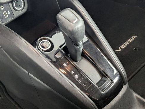 Used 2021 Nissan Versa S FWD image 19