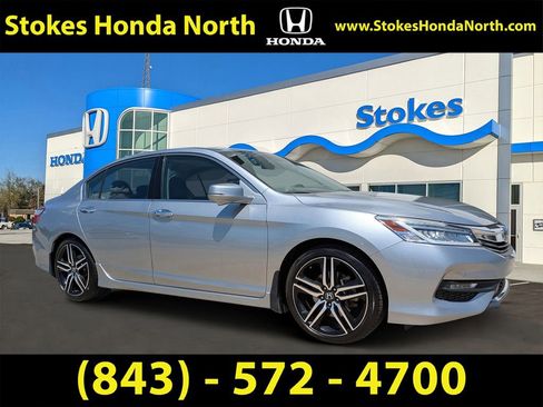 Used 2017 Honda Accord Touring image 1