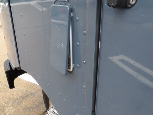 Used 2019 Ford E-450 and Econoline 450 Super Duty RWD image 39