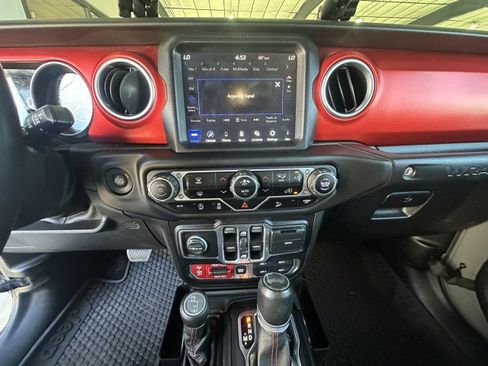 Used 2020 Jeep Wrangler Unlimited Rubicon AWD/4WD image 26