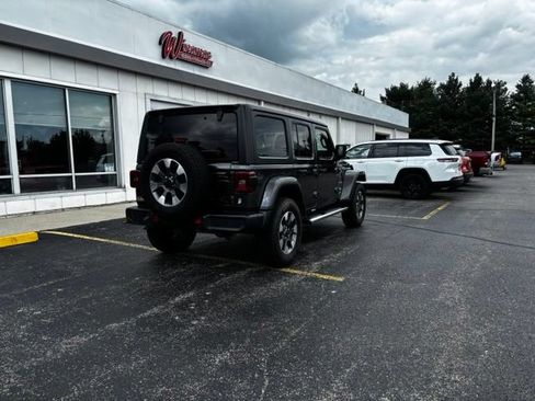 Used 2021 Jeep Wrangler Unlimited Sahara AWD/4WD image 8