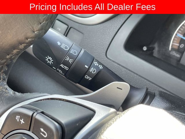 Used 2014 Toyota Camry SE w/ Moonroof Package FWD image 29