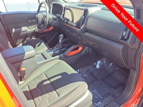 Used 2025 Nissan Frontier PRO-4X w/ Tow Package AWD/4WD image 21