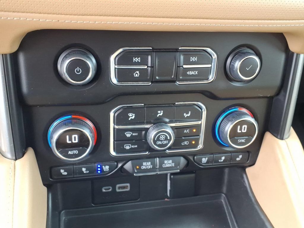 Used 2023 Chevrolet Tahoe Premier AWD/4WD image 19