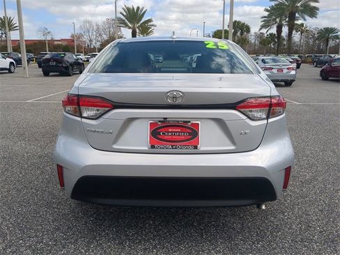 Certified 2025 Toyota Corolla LE image 5