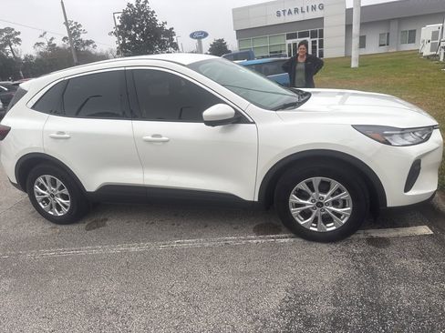 Used 2023 Ford Escape Active w/ Tech Pack #2 image 3