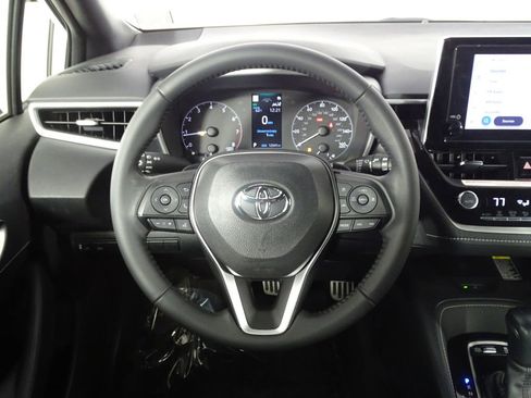 Used 2025 Toyota Corolla SE image 19