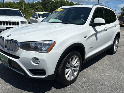 Used 2017 BMW X3 xDrive28i AWD/4WD image 3