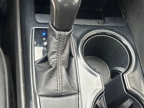 Used 2019 Toyota Camry SE image 13