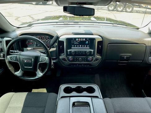 Used 2018 GMC Sierra 1500 SLE w/ SLE Value Package AWD/4WD image 19