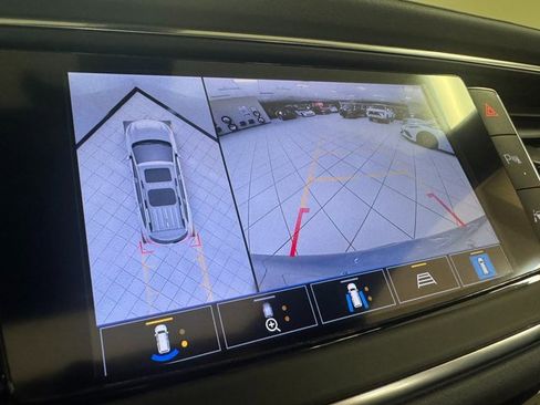 Used 2024 Buick Enclave Essence w/ Experience Buick Package image 15