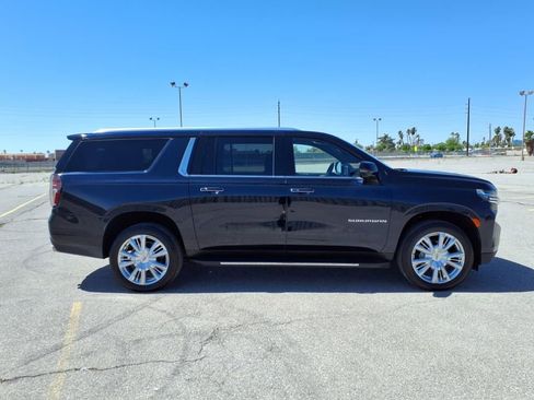 Used 2024 Chevrolet Suburban High Country image 4