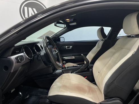 Used 2015 Ford Mustang GT image 11