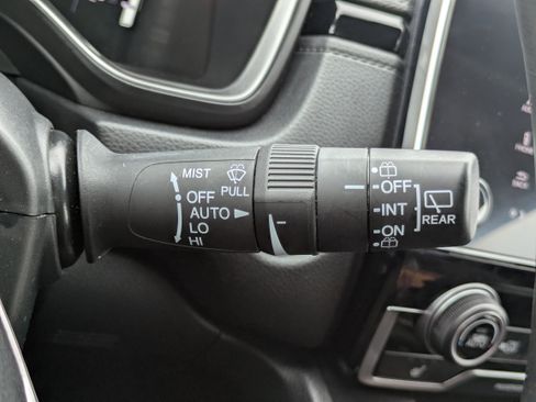 Used 2017 Honda CR-V Touring image 21