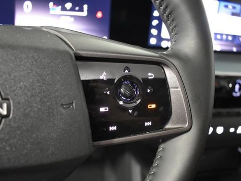 Used 2025 Nissan Murano SL AWD/4WD image 17