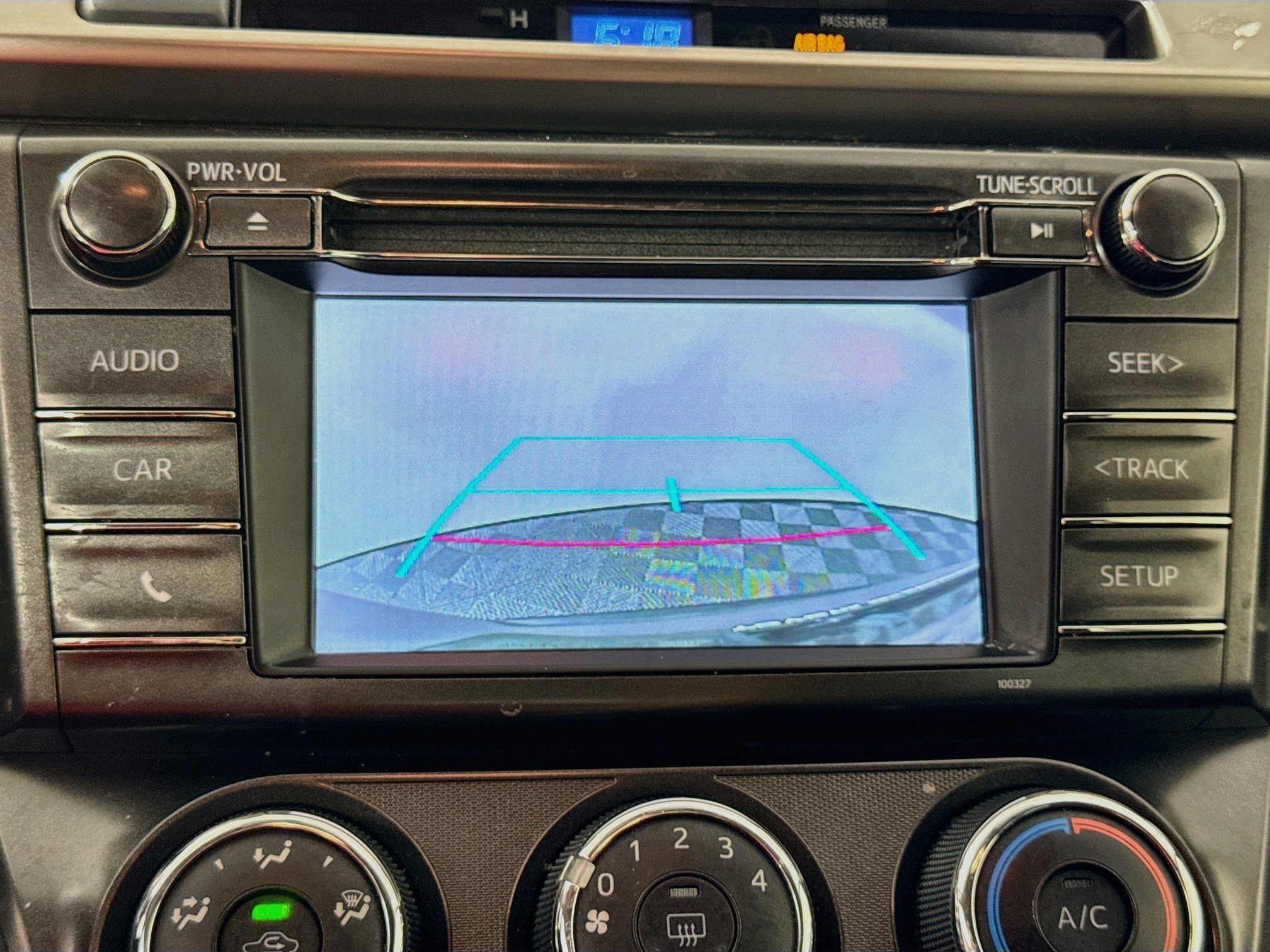 Used 2015 Toyota RAV4 LE AWD/4WD image 16