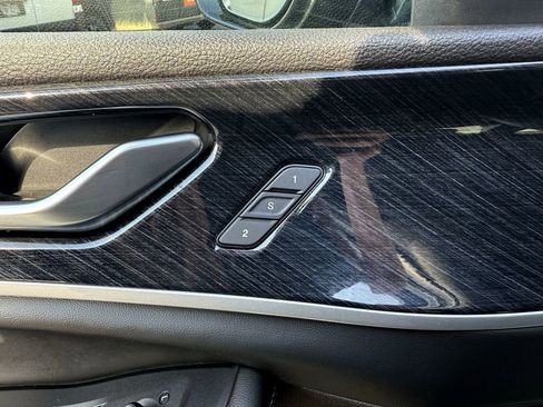 Used 2023 Jeep Grand Cherokee Trailhawk w/ Luxury Tech Group III image 12