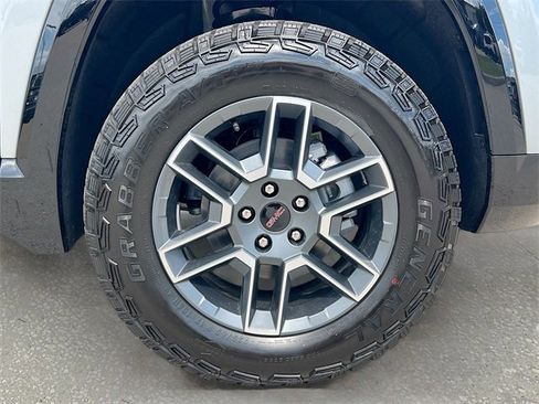 New 2026 GMC Terrain AT4 w/ Convenience Package III image 19