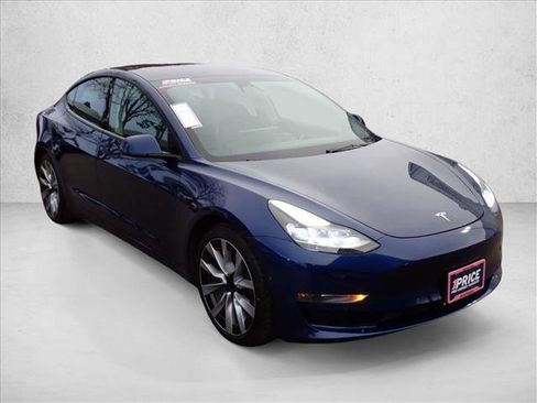 Used 2022 Tesla Model 3 Long Range image 6
