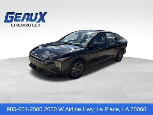 Used 2025 Kia K4 FWD image 1