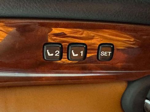 Used 2004 Lexus SC 430 Convertible image 19