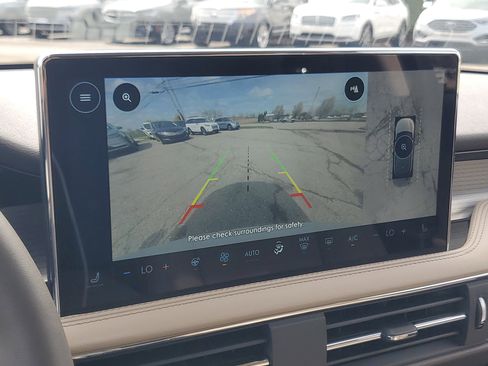 Certified 2023 Lincoln Corsair AWD w/ Equipment Group 101A image 17