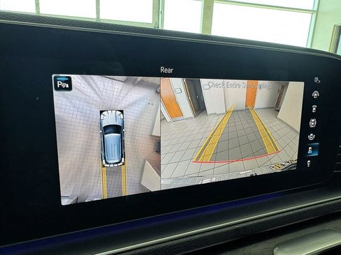 Used 2020 Mercedes-Benz GLE 350 4MATIC w/ Premium Package image 27