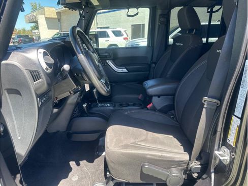 Used 2016 Jeep Wrangler Unlimited Rubicon w/ Connectivity Group AWD/4WD image 21