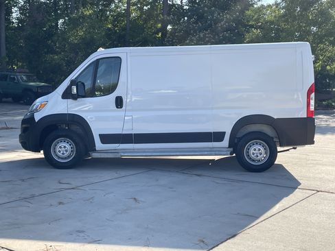 Used 2025 RAM ProMaster 2500 w/ U-Haul Equipment Group FWD image 6