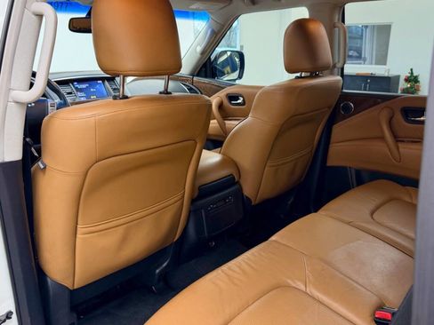 Used 2016 INFINITI QX80 4WD w/ Signature Edition Package image 60