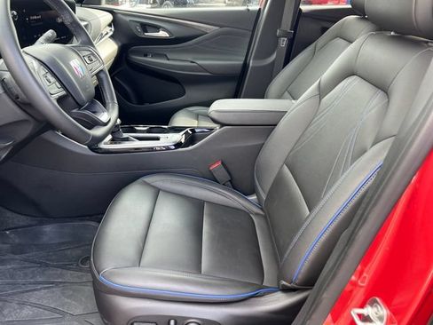 Certified 2024 Buick Envista Sport Touring w/ Convenience I Package FWD image 12