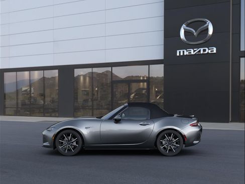 New 2026 MAZDA MX-5 Miata Grand Touring RWD image 3