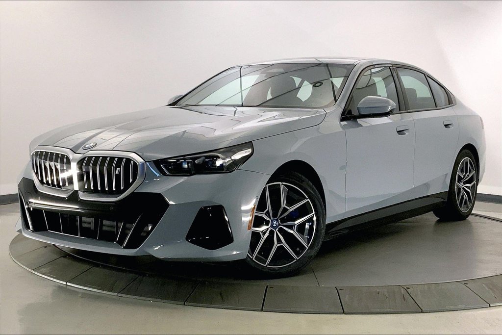 Used 2025 BMW i5 xDrive40 w/ M Sport Package AWD/4WD image 10