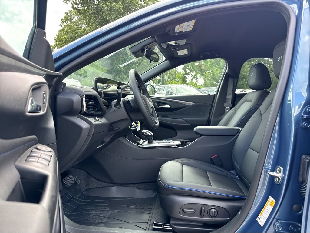 New 2026 Buick Envista Sport Touring w/ Convenience I Package FWD image 8