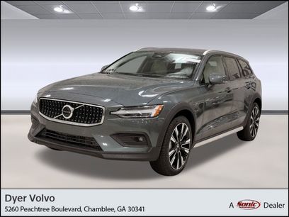 New 2026 Volvo V60 B5 Cross Country Ultra w/ Climate Package
