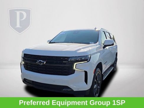 Certified 2024 Chevrolet Suburban RST w/ Luxury Package AWD/4WD image 13