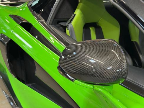 Used 2020 McLaren 600LT Spider RWD image 29