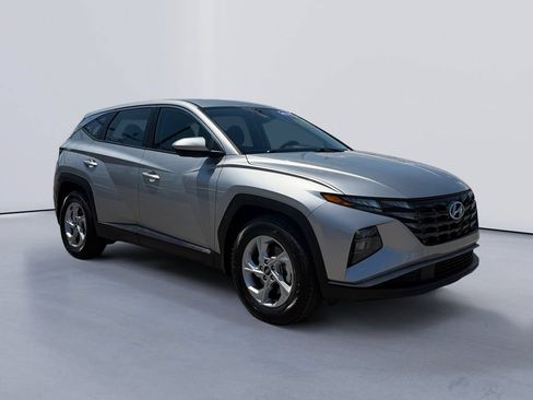 Used 2024 Hyundai Tucson SE FWD image 1