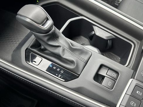 Used 2025 Toyota Grand Highlander AWD image 19